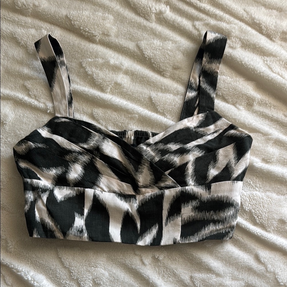 Banana Republic Factory Monochrome Abstract Tank Top